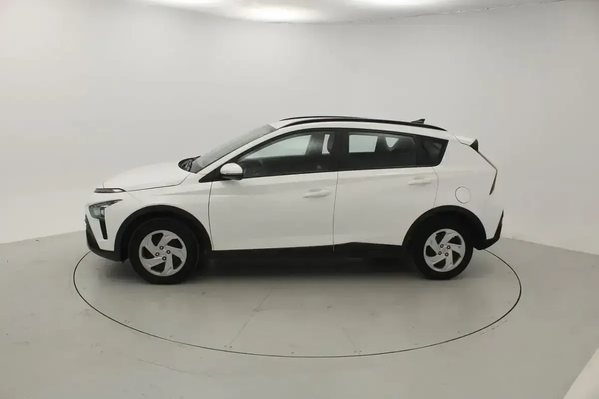 Begagnad Hyundai Bayon 84 HK (61 kW) 2023 Vit SUV