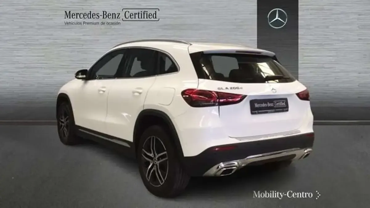 Usado Mercedes GLA200 150 CV (110 kW) 2023 Blanco SUV