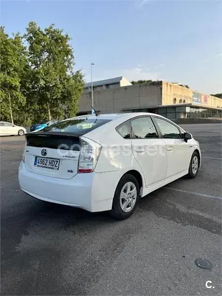 Usado Toyota Prius Eco 136 CV (100 kW) 2011 Blanco Berlina
