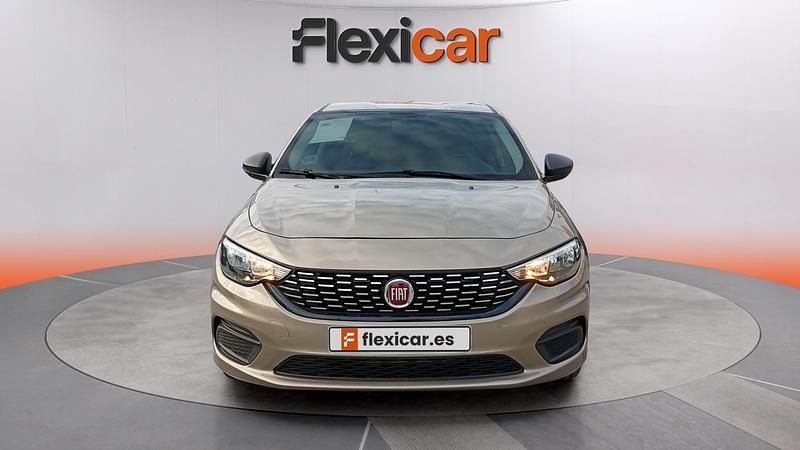 Usado Fiat Tipo Easy Plus 95 CV (69 kW) 2018 Beige Berlina