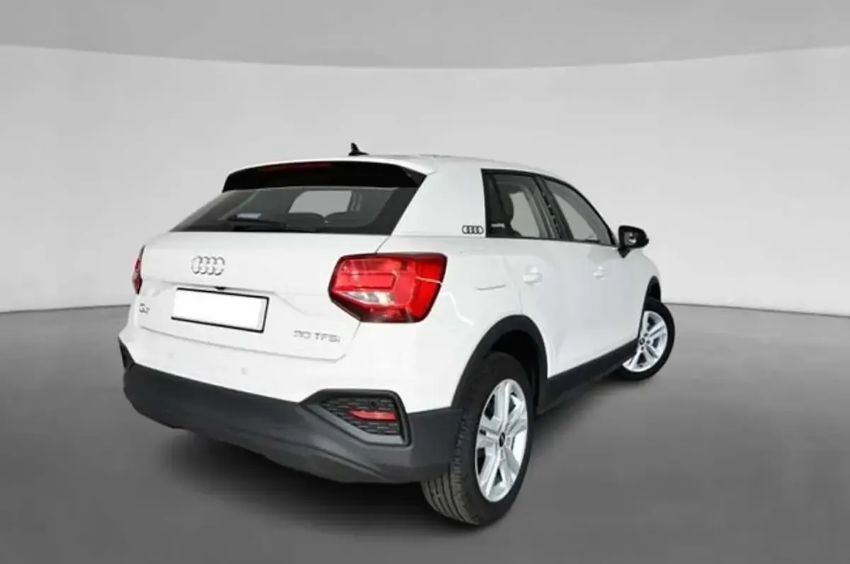 Usado Audi Q2 110 CV (80 kW) 2023 Blanco SUV