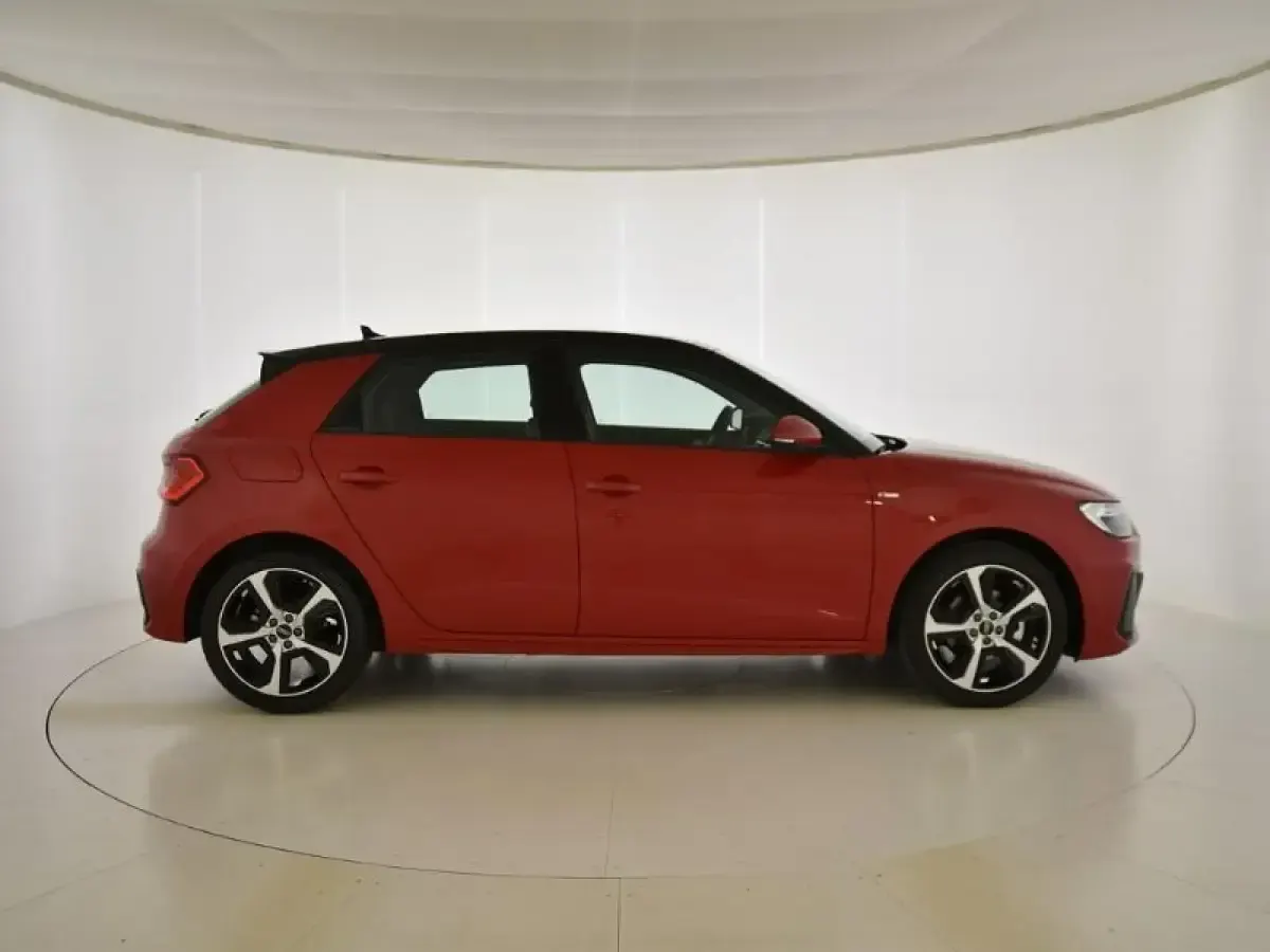 Nuevo Audi A1 Sportback 116 CV (85 kW) 2026 Rojo Utilitario