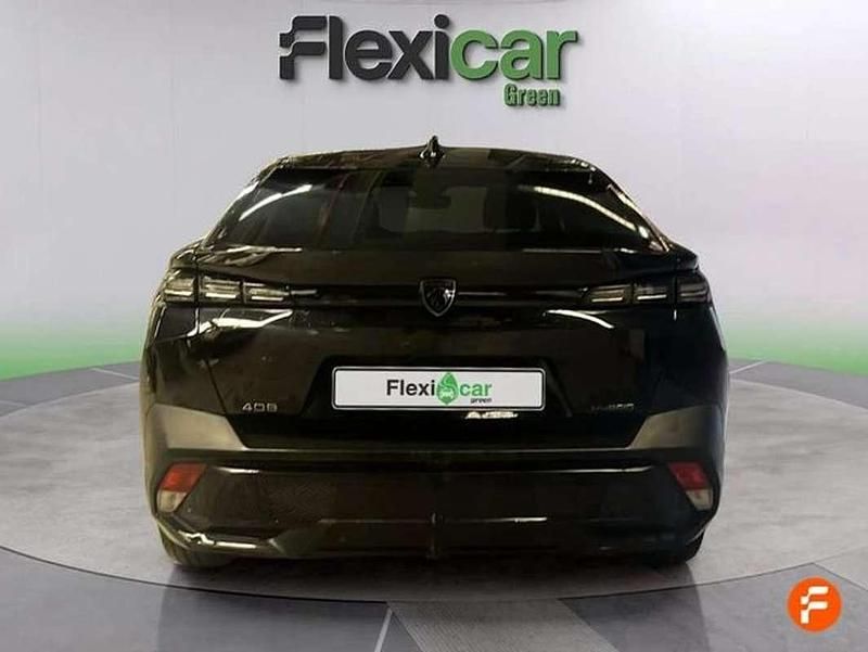 Usado Peugeot 408 Allure 181 CV (133 kW) 2023 Negro SUV