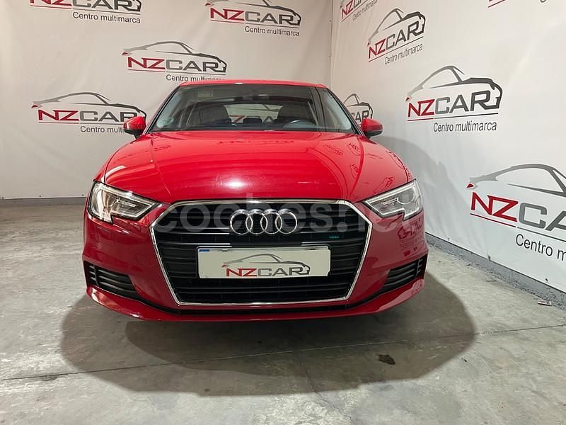 Usado Audi A3 116 CV (85 kW) 2019 Rojo Berlina