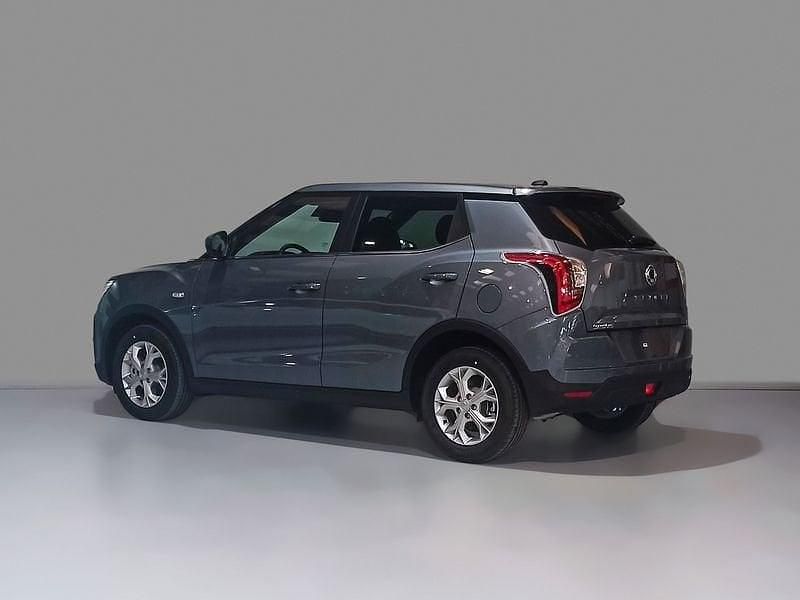 Usado Ssangyong (KGM) Tivoli 163 CV (119 kW) 2022 Gris / plata SUV