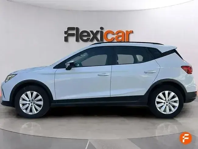 Usado Seat Arona Style 115 CV (84 kW) 2024 Rojo SUV