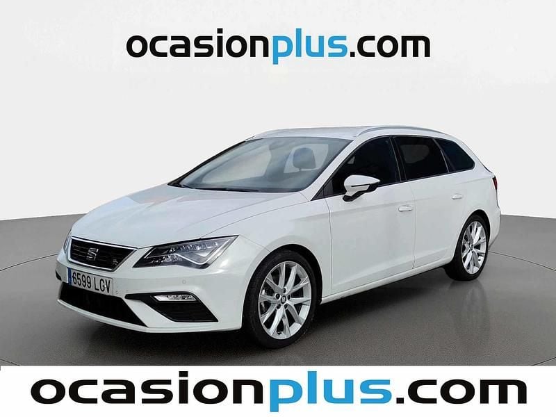 Usado Seat Leon FR 150 CV (110 kW) 2020 Blanco Monovolumen