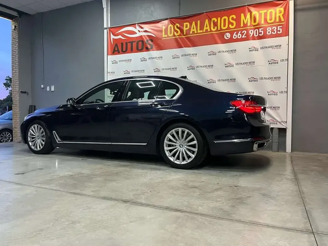 Usado BMW 730L Comfort Edition 265 CV (194 kW) 2017 Azul Berlina