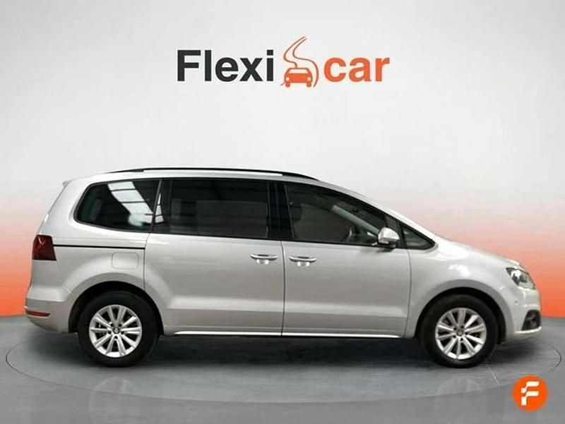 Usado Seat Alhambra Style 150 CV (110 kW) 2022 Gris Monovolumen
