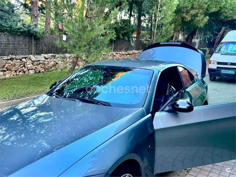 Usado BMW 325 Cabriolet Competition Edition 218 CV (160 kW) 2007 Gris / plata Descapotable