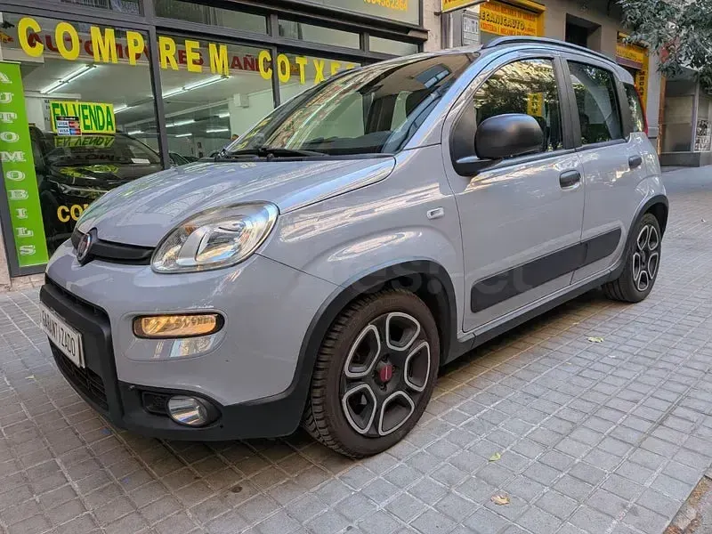 Usado Fiat Panda City Life 70 CV (51 kW) 2022 Gris / plata Utilitario