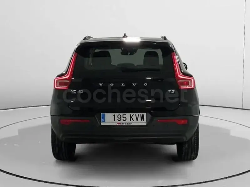 Usado Volvo XC40 156 CV (114 kW) 2019 Negro SUV