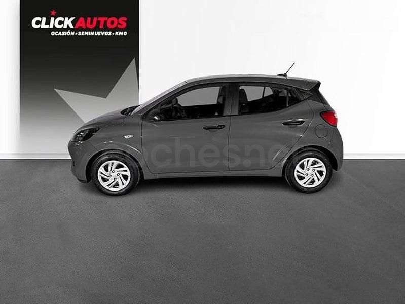 Usado Hyundai i10 67 CV (49 kW) 2024 Gris / plata Utilitario