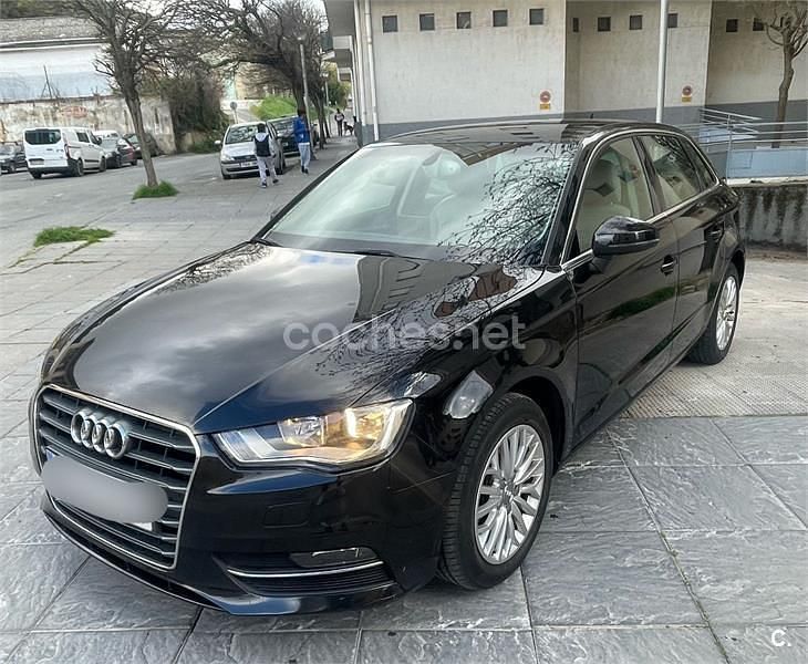 Usado Audi A3 Ambition 105 HP (77 kW) 2013 Preto Sedan