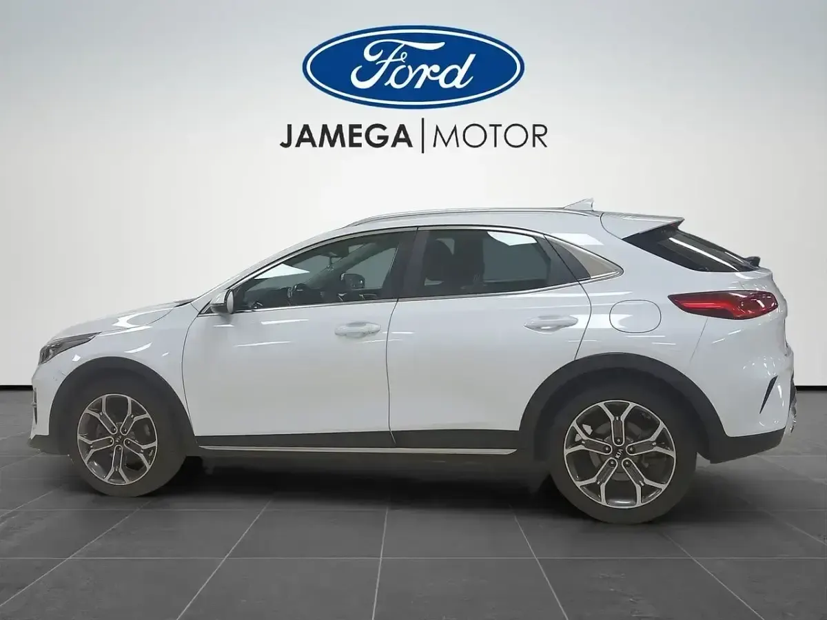 Usado Kia XCeed 136 CV (100 kW) 2021 Blanco SUV