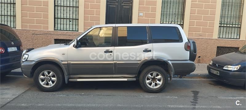 Gris / plata Usado 2001 Nissan Terrano Comfort SUV | 3500 € - Imagen 1/3