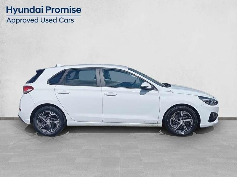 Brugt Hyundai i30 120 HK (88 kW) 2022 Hvid Hatchback