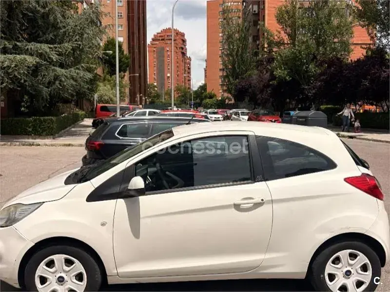 Usado Ford Ka 69 CV (50 kW) 2012 Blanco Utilitario