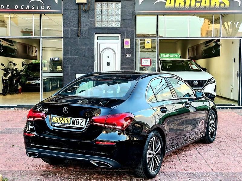 Usado Mercedes A200 163 CV (119 kW) 2022 Negro Berlina