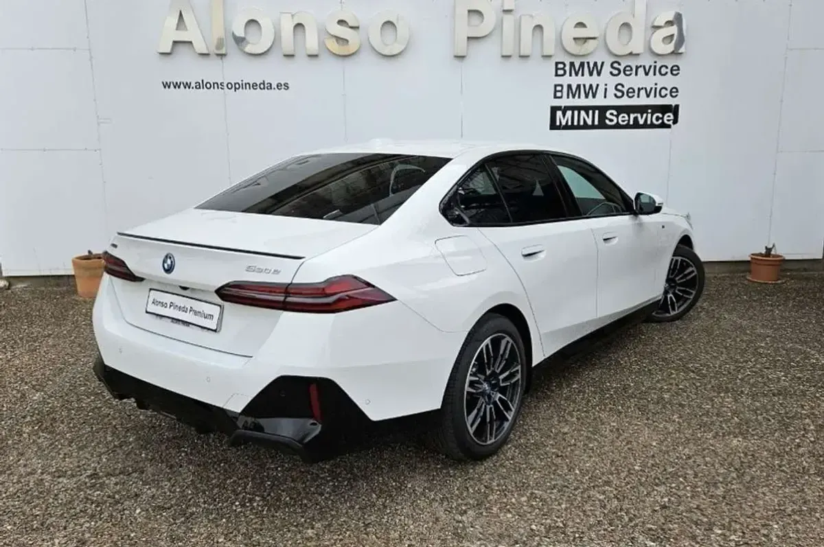 Usado BMW 530e M Sport 299 CV (219 kW) 2025 Blanco Berlina