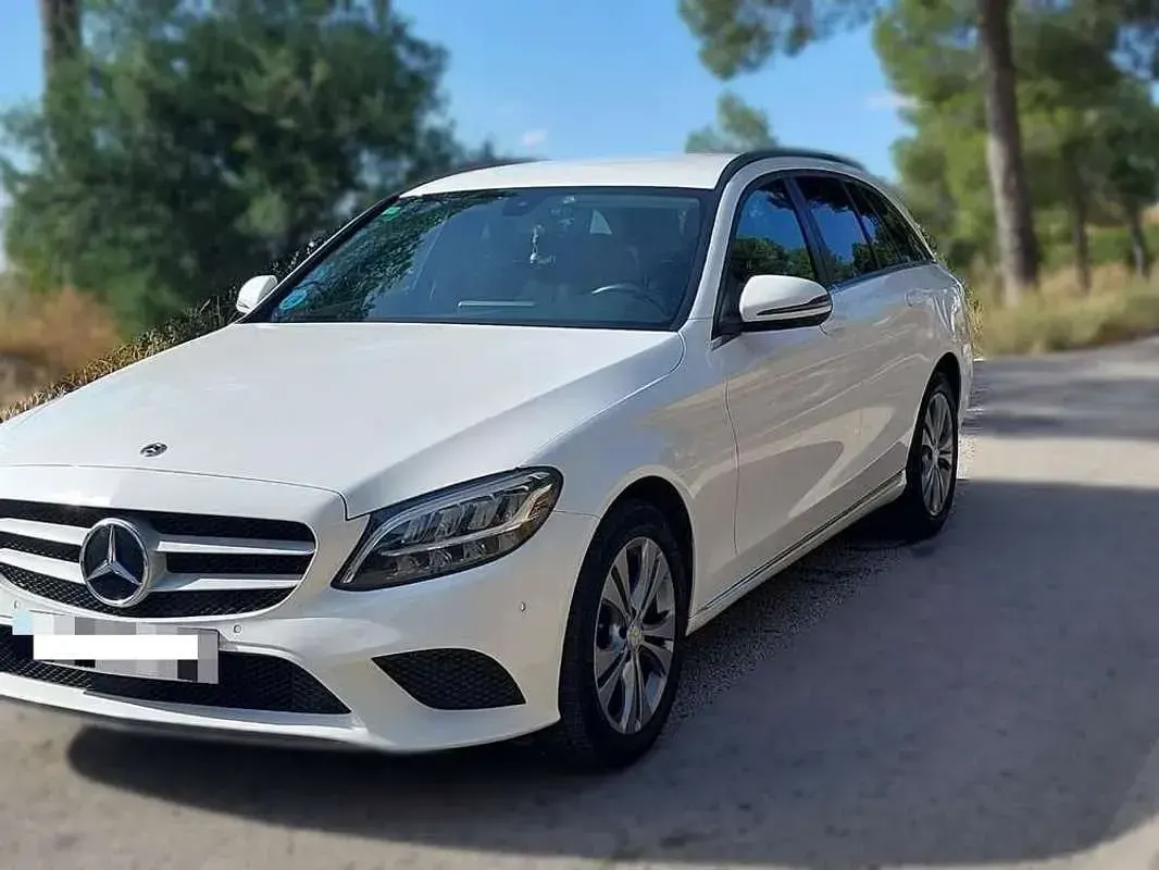Usado Mercedes C200 160 CV (117 kW) 2019 Blanco Familiar