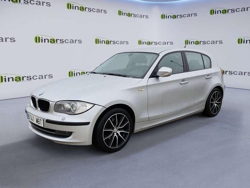 Usado BMW 118 143 CV (105 kW) 2009 Plateado Utilitario