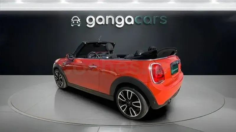 Usado Mini Cooper Cabriolet 136 CV (100 kW) 2019 Naranja Descapotable