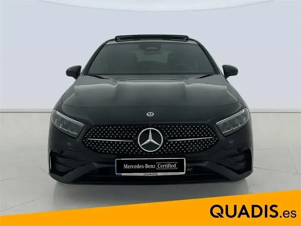 Nuevo Mercedes A200 150 CV (110 kW) 2026 Negro Berlina