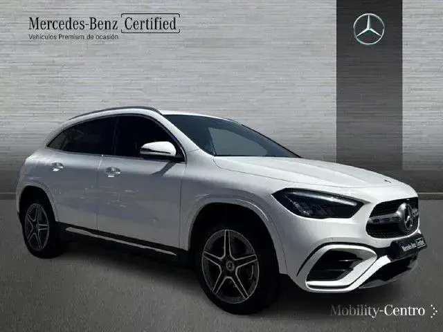 Usado Mercedes GLA250 218 CV (160 kW) 2025 Blanco polar SUV