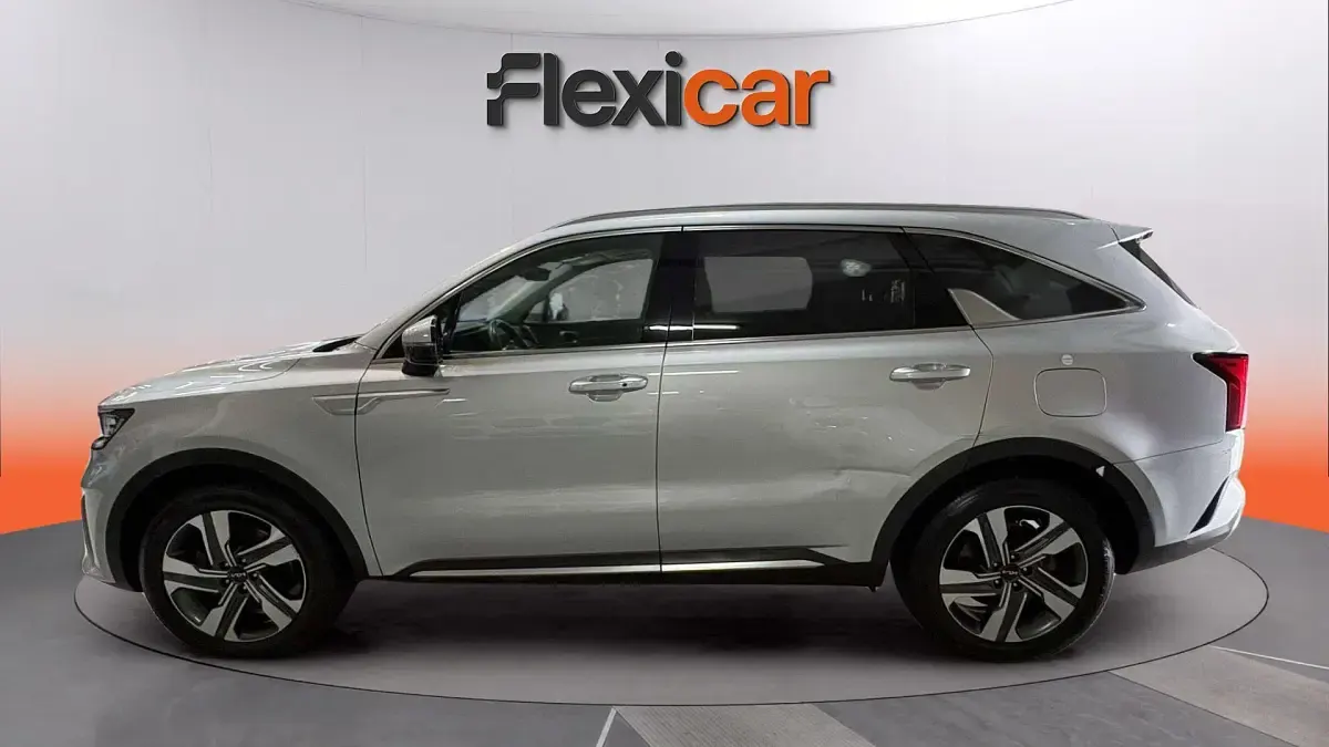 Usado Kia Sorento Plus 232 CV (170 kW) 2023 Gris SUV