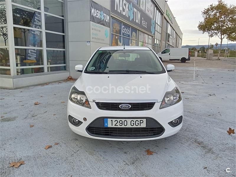 Blanco Usado 2008 Ford Focus Titanium Berlina | 3490 € (Buen precio) - Imagen 1/4