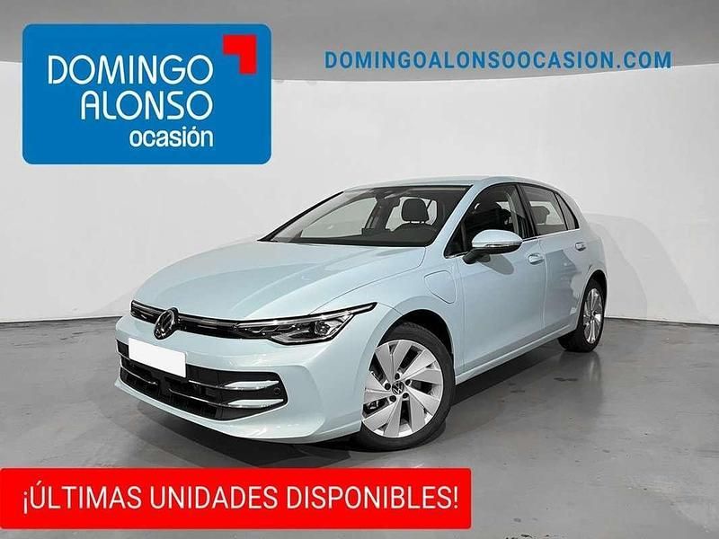 Azul Usado 2024 VW Golf VIII Style Berlina | 28.390 € (Precio justo) - Imagen 1/4