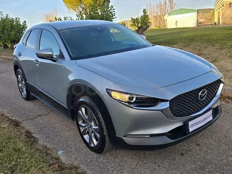 Usado Mazda CX-30 Nagisa 122 CV (89 kW) 2023 Gris / plata SUV