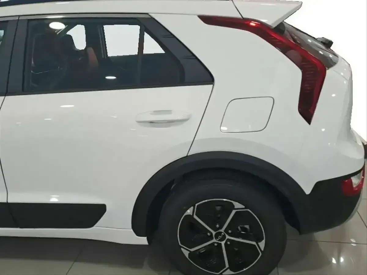 Nuevo Kia Niro 129 CV (94 kW) 2025 Blanco SUV
