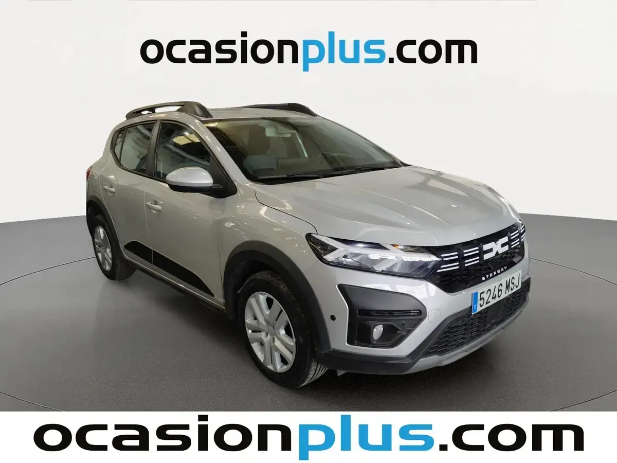 Usado Dacia Sandero Expression 91 CV (66 kW) 2024 Gris Utilitario