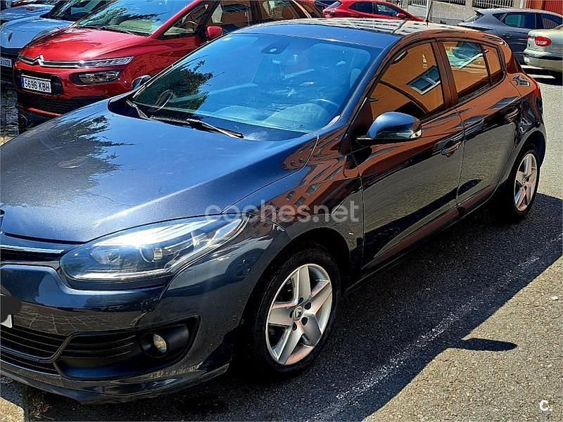 Gris / plata Usado 2014 Renault Mégane III Life Berlina | 5200 € (Super precio) - Imagen 1/4