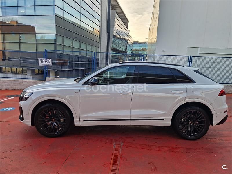 Usado Audi Q8 S-Line 394 CV (289 kW) 2025 Blanco SUV