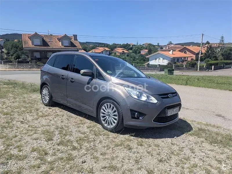 Usado Ford Grand C-Max Titanium 140 CV (102 kW) 2013 Gris / plata Monovolumen