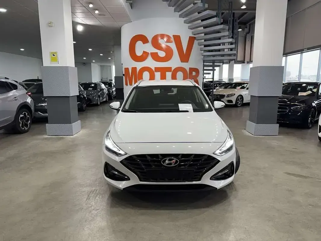 Usado Hyundai i30 N Line 140 CV (102 kW) 2024 Blanco Utilitario