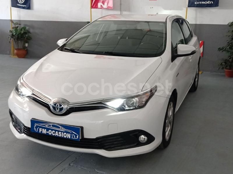 Blanco Usado 2018 Toyota Auris Hybrid Business Edition Berlina | 15.450 € (Precio justo) - Imagen 1/4