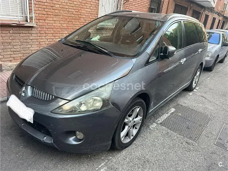 Usado Mitsubishi Grandis Intense 136 CV (100 kW) 2008 Gris / plata Monovolumen