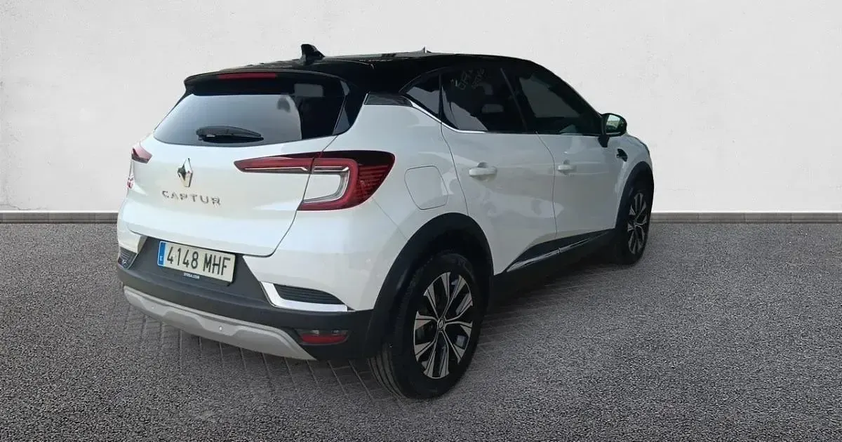Usado Renault Captur Techno 90 CV (66 kW) 2023 SUV