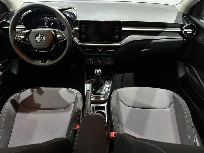 Usado Skoda Fabia Selection 95 CV (69 kW) 2023 Blanco Utilitario