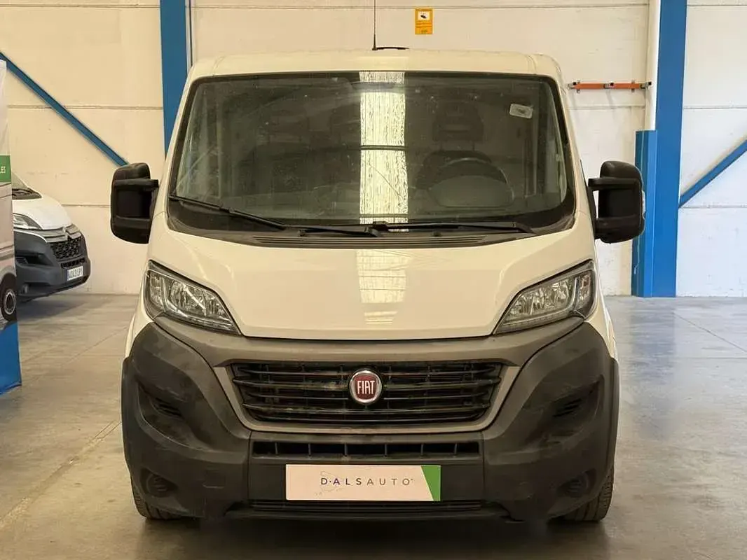 Usado Fiat Ducato 136 CV (100 kW) 2021 Blanco Van