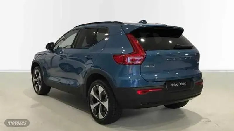 Usado Volvo XC40 Plus 2024 Azul SUV