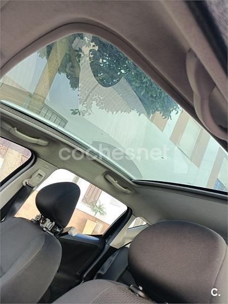 Negro Usado 2011 Peugeot 207 Familiar | 3900 € (Super precio) - Imagen 1/4