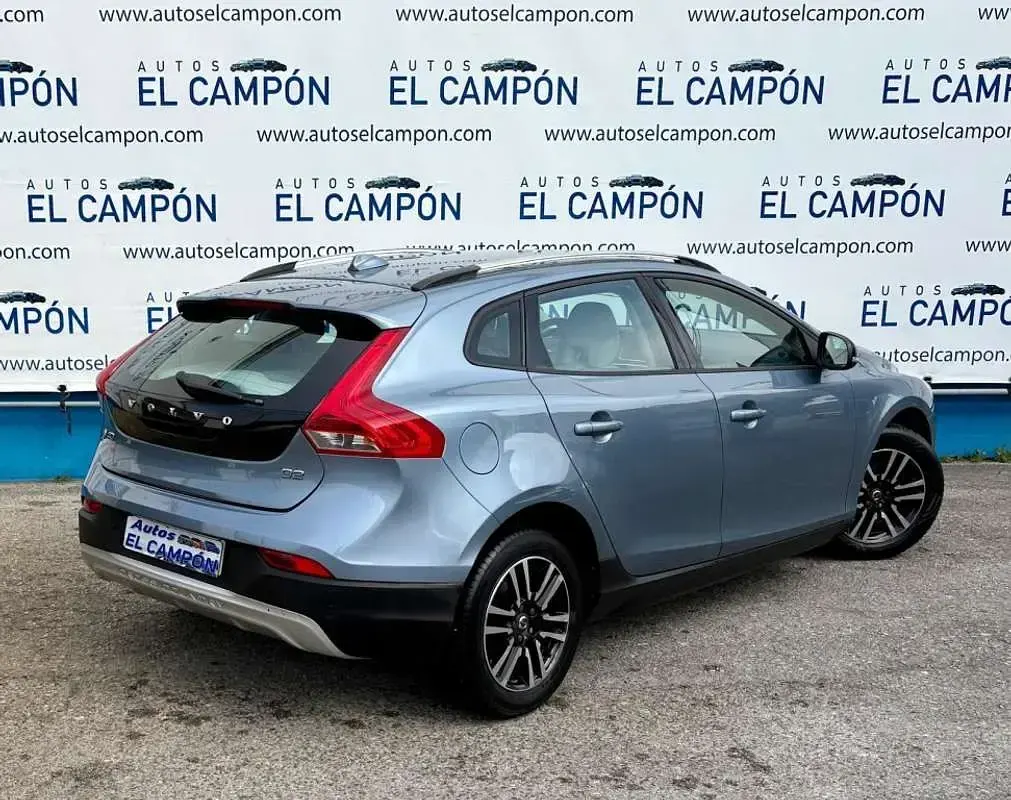 Usado Volvo V40 Momentum 120 CV (88 kW) 2016 Gris SUV