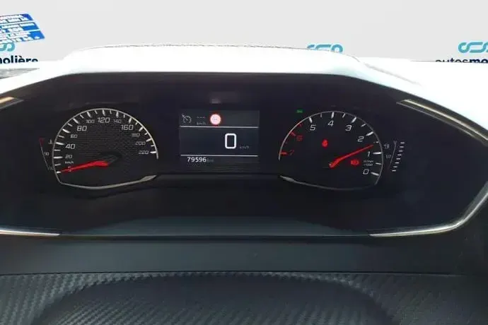 Usado Peugeot 2008 Allure+ 101 CV (74 kW) 2023 Gris SUV