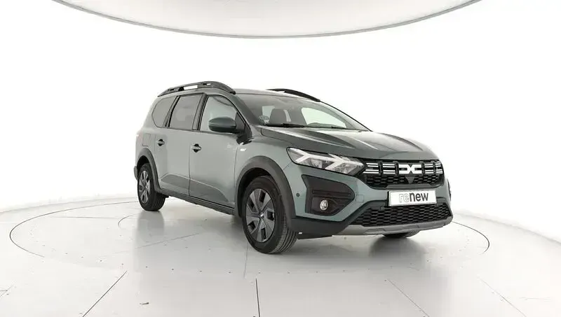 Usado Dacia Jogger Expression 100 CV (73 kW) 2025 Verde Monovolumen