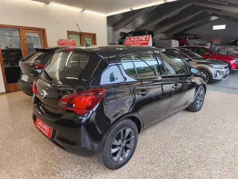 Usado Opel Corsa 90 CV (66 kW) 2019 Negro Utilitario